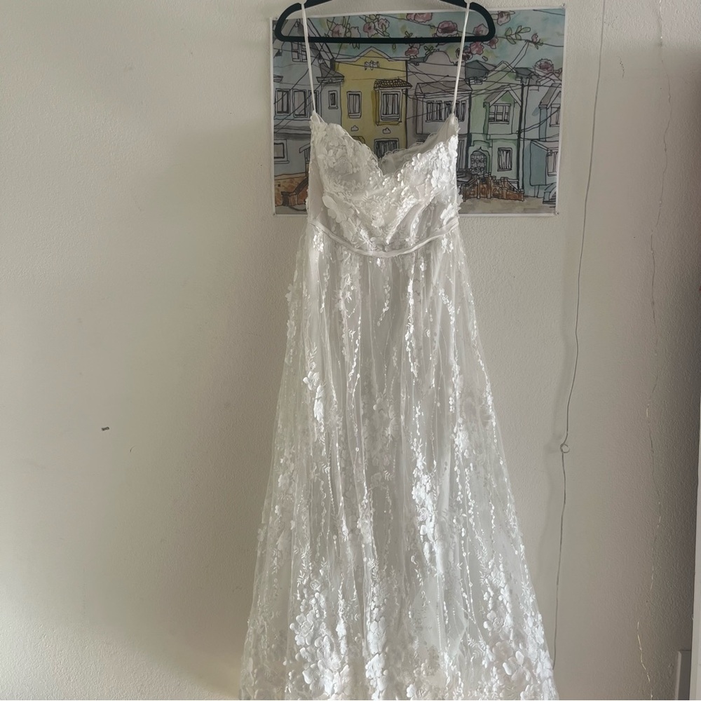 Catherine Deane Floral Lace Bridal Gown – Size 12